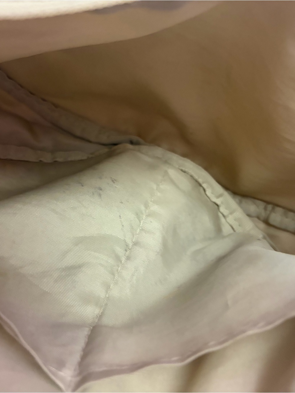 2 White Crossbody Bags - Picture 5 of 7